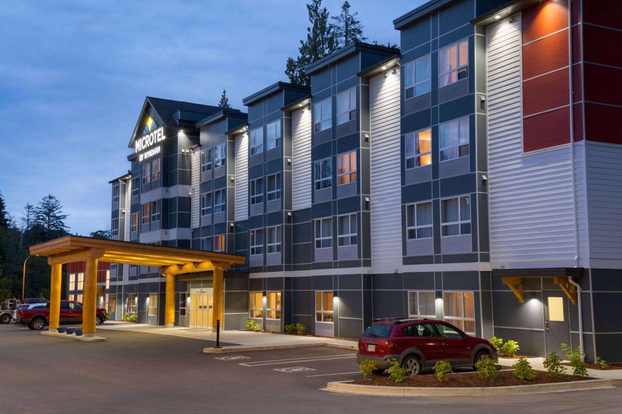 Microtel Inn & Suites By Wyndham Oyster Bay Ladysmith Exterior foto