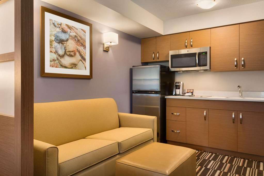 Microtel Inn & Suites By Wyndham Oyster Bay Ladysmith Habitación foto